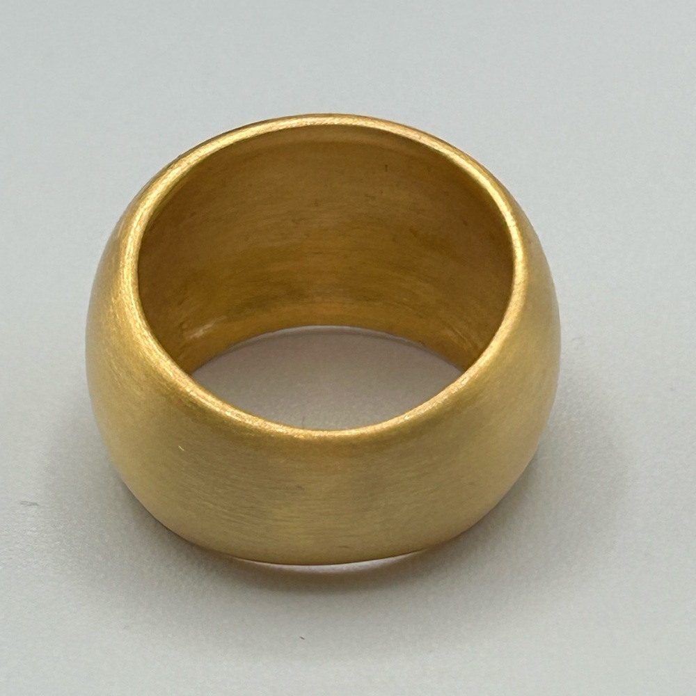 🔥🆕🔥 DEAN DAVIDSON Brushed 22K Gold Dome Statement Ring - Size 9 - Picture 2 of 6